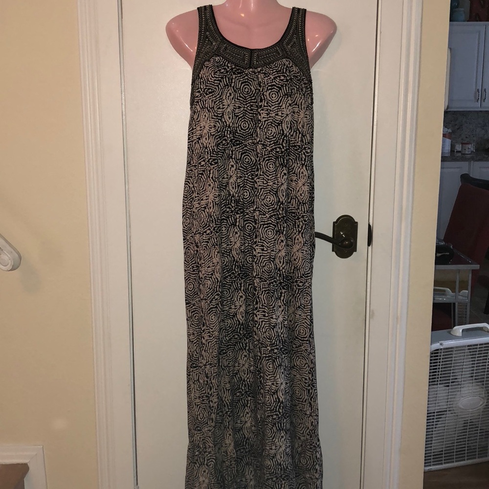 Forever XXI tan/black maxi dress size Med.